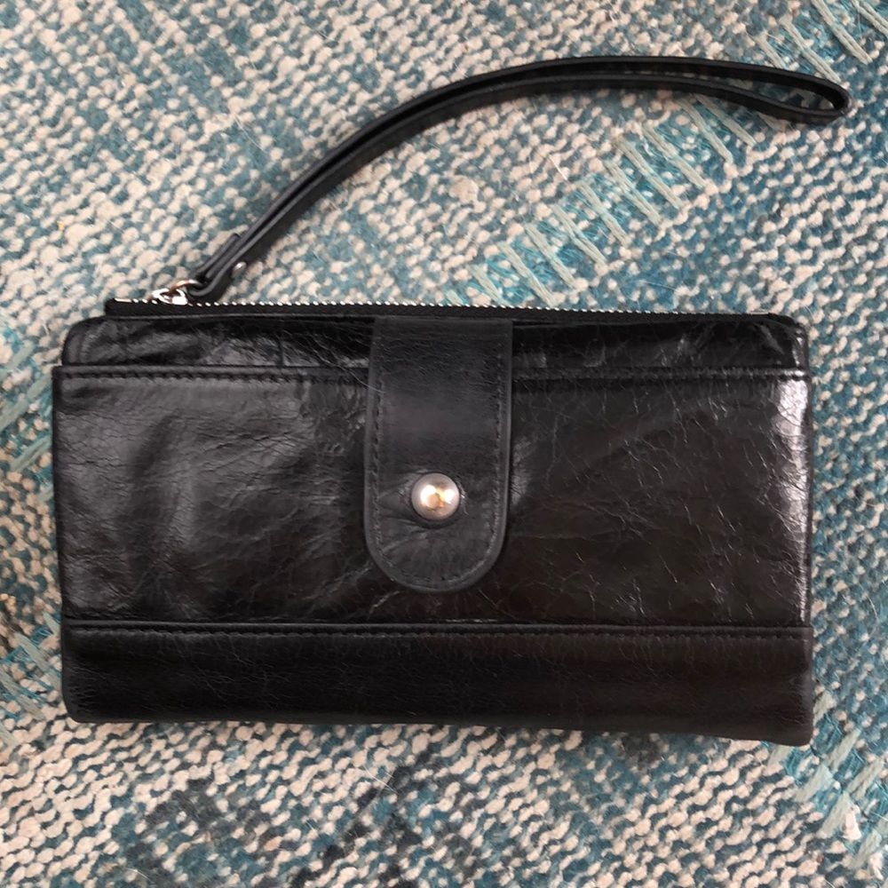 HOBO black distressed leather wallet/wristlet with tons of pockets!